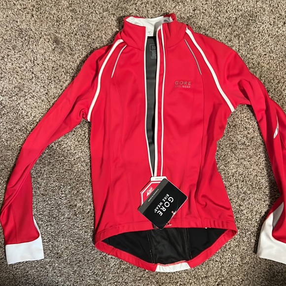 Cycling bundle : Gore & Moxie in NWT and EUC condition tops size small jacket xs - Picture 6 of 9